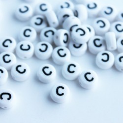 7mm Acrylic Alphabet Beads - Letter "C" 