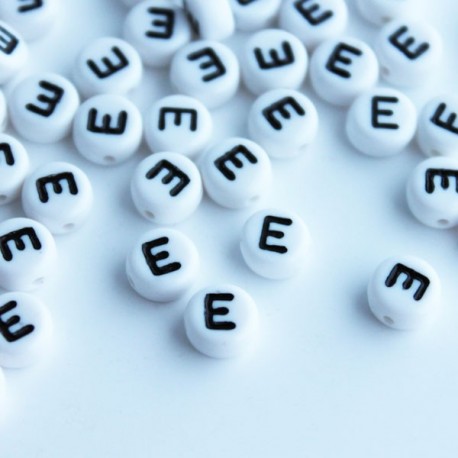 7mm Acrylic Alphabet Beads - Letter "E" 