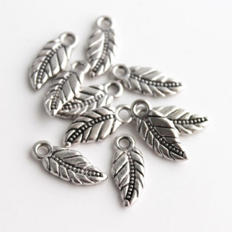 17mm Leaf Charm - Antique Silver Tone - Pack of 10