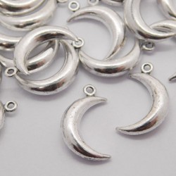 18mm Crescent Moon Charm - Antique Silver Tone - Pack of 8