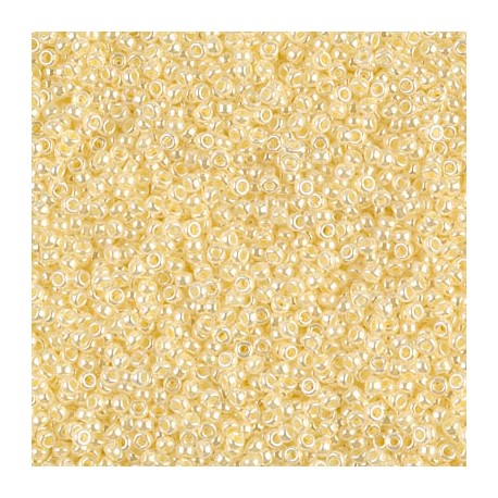 Miyuki Seed Beads 8/0 - Butter Cream Ceylon (527)