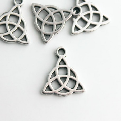 Celtic Triquetra Charm - Antique Silver Tone - Pack of 5