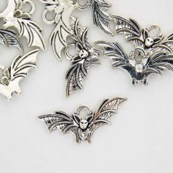 10mm Bat Charm - Antique Silver Tone - Pack of 1