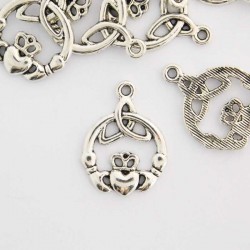 24mm Claddagh Charm - Antique Silver Tone - Pack of 1